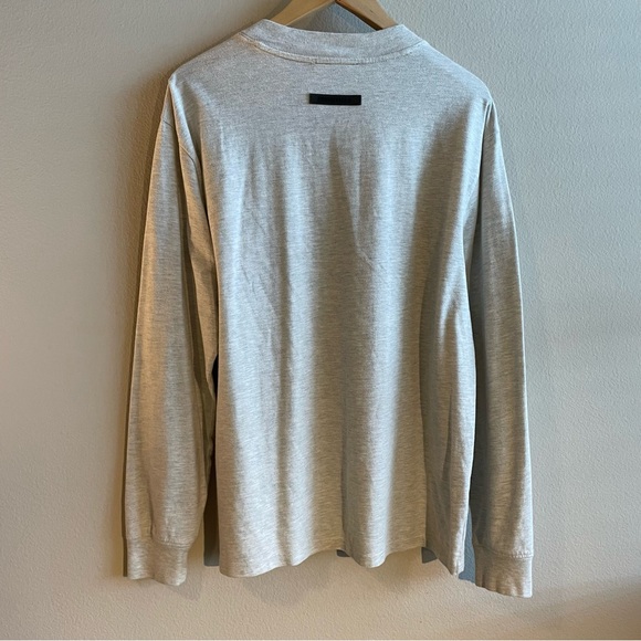 Essentials fear of god long sleeve tshirt size small in light grey - Picture 8 of 8
